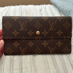 Louis Vuitton Tri-fold long wallet